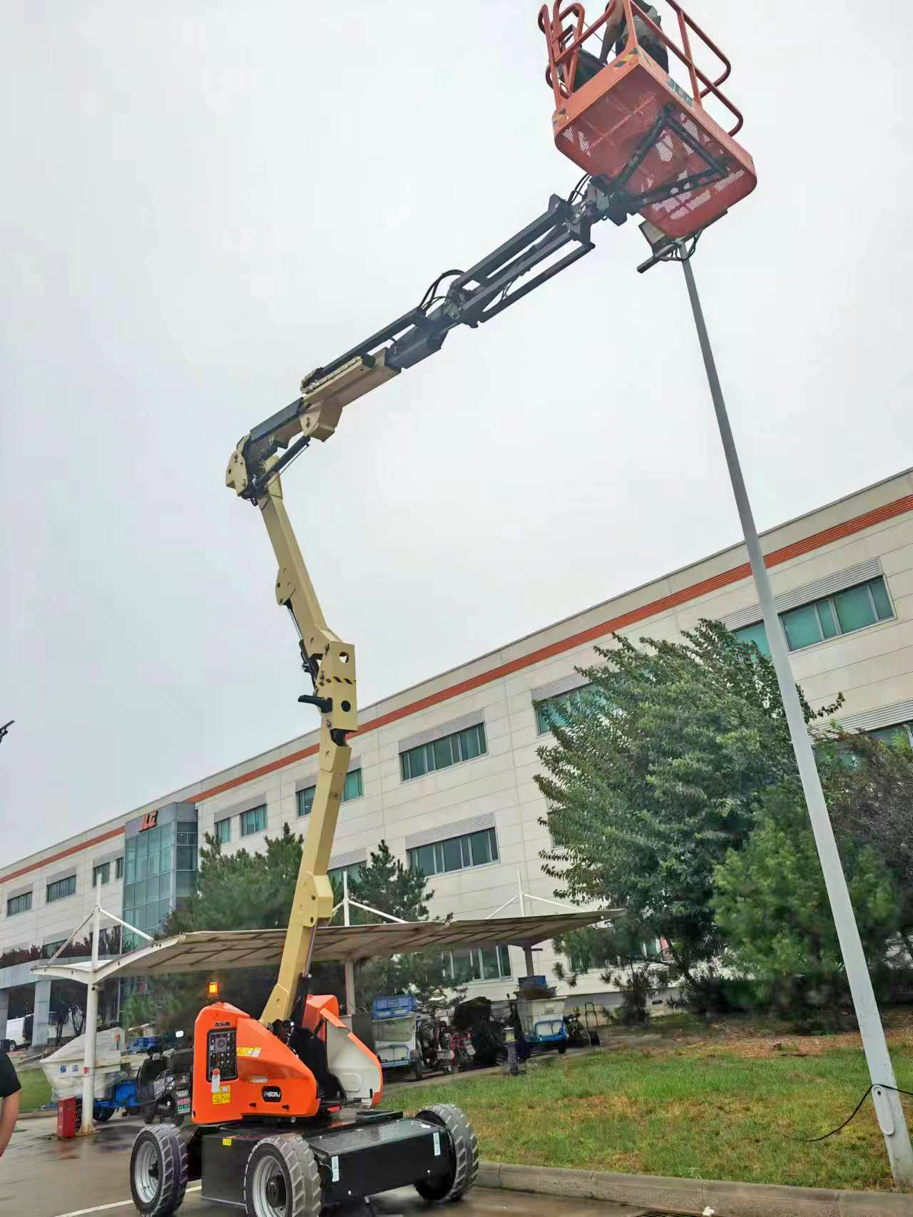 成都曲臂車出租